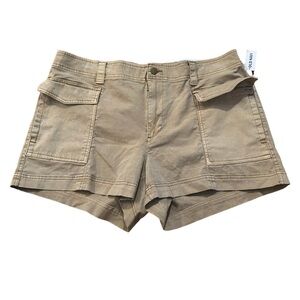 Old Navy High Rise Cargo Shorts Khaki Green 3.5” Inseam - Size XL NWT